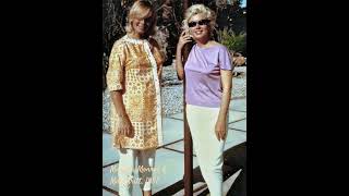 Marilyn Monroe with May Britt at Frank Sinatra's home in 1961. Wealth