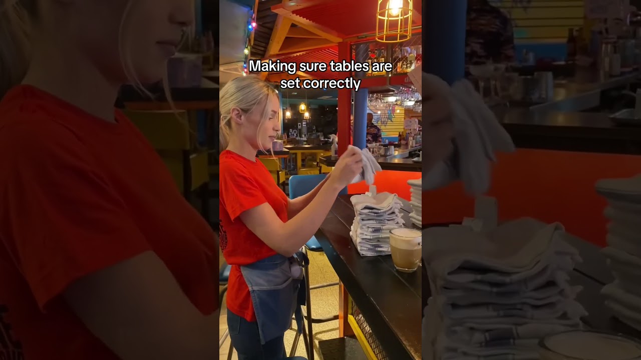 Day In The Life of A Head Waitress At Turtle Bay 