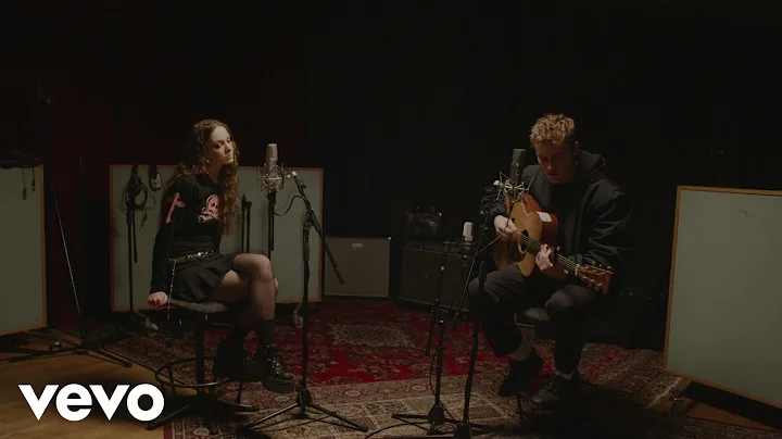 Sam Fender & Holly Humberstone - Seventeen Going U...