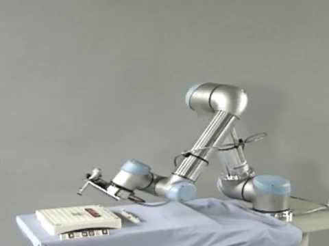 UNIVERSAL ROBOTS Knickarmroboter 2/2