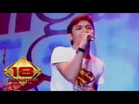 Ungu - Melayang (Live Konser Solo 18 September 2006)