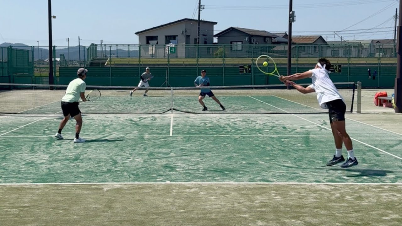 190キロ越えのフォアハンドを放つ選手とダブルス本戦1回戦で対決しま