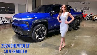 2024 CHEVROLET SILVERADO EV: Full Tour \& Midgate\/Tailgate Demos with this 400-Mile Range EV Truck!