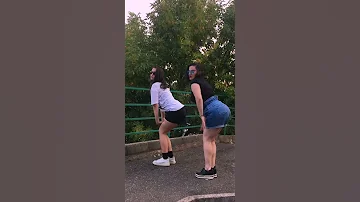 Wiggle Wiggle Wiggle Tiktok Remix Dance Challenge Girls Version 