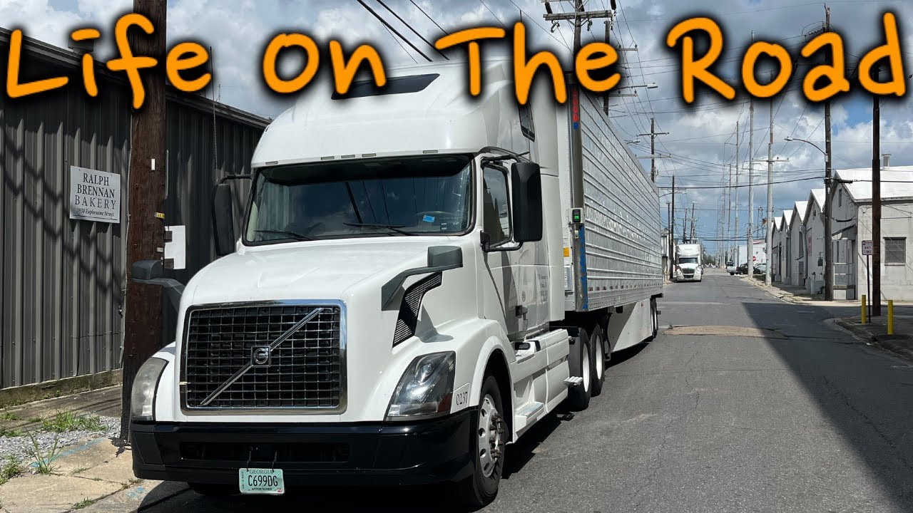 Life On The Road || Trucking VLOG - YouTube