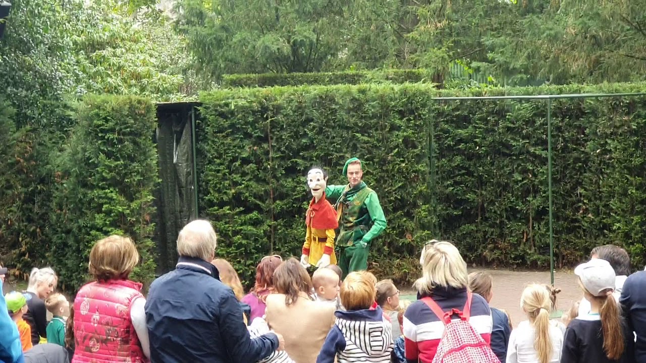 Sprookjesboomshow: het verhaal van langnek