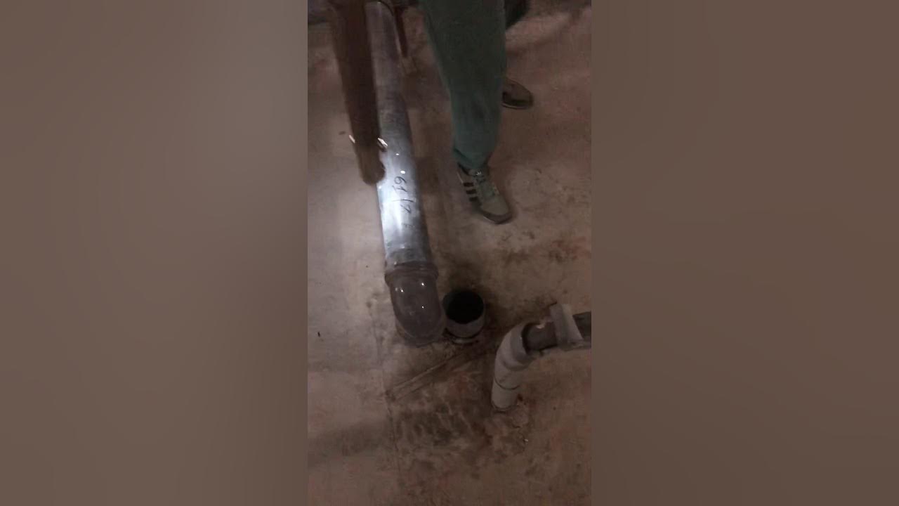 Как снять заглушку с канализации самостоятельно видео 2 часть снимем заглушку с канализации - YouTube