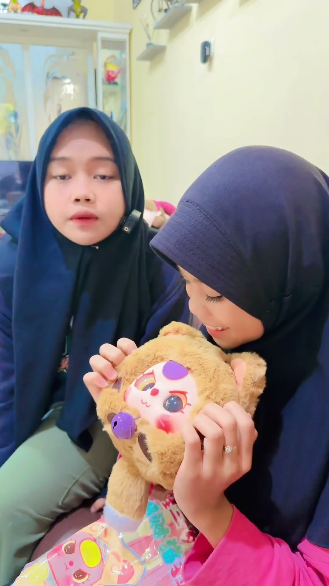 DERITA ANAK TIRI KASIHAN RAYA