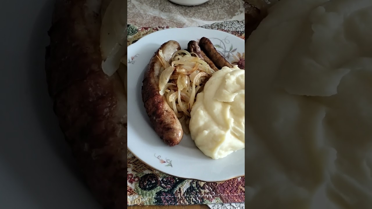 Had "Thüringer Rostbratwurst" for Lunch. It Doesn’t Get More German Than That🇩🇪 