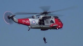 Sikorsky Sea King Scale RC Helicopter let a Diver down