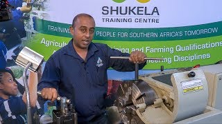 How to Use a Surface Gauge - Shukela Training Centre