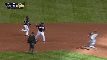 PIT@MIL: Brewers turn a double play to retire side
