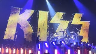 Kiss - Do You Love Me? (Front Row, Quebec City, QC - November 19, 2023) by RTG Redtruck305 133 views 5 months ago 4 minutes, 27 seconds