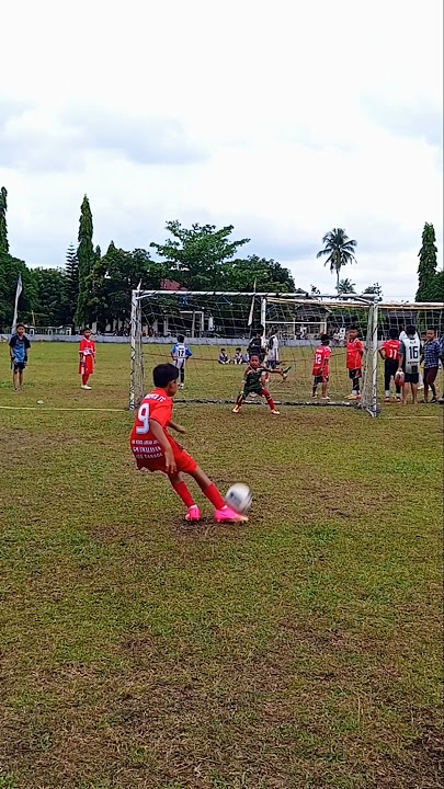 Adu pinalti Perempat Final SSB ROKET vs PERSIPUR #football #sepakbolantt #soccer #penaltigagal #bola