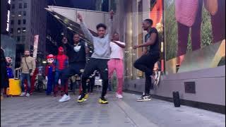 Travis Scott - HIGHEST IN THE ROOM