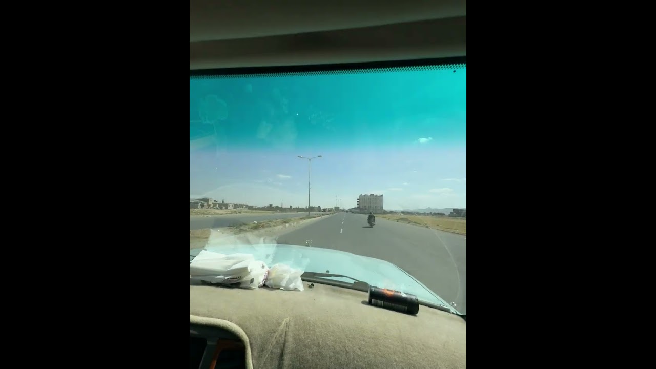 مقطع على الماشي من طريق معبر - ذمار  المقطع من 2025 الشهر الماضي 