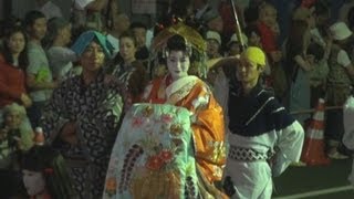 艶やかに花魁道中 札幌・ススキノ