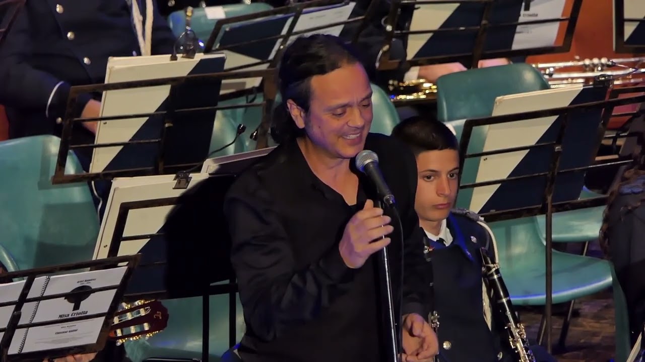 Φ.Ε. Μάντζαρος ARIEL RAMIREZ MISA CRIOLLA. Σολίστ: Βασίλης Γισδάκης. Χορωδία: Τ.Μ.Σ.- Ι.Παν/μίου.