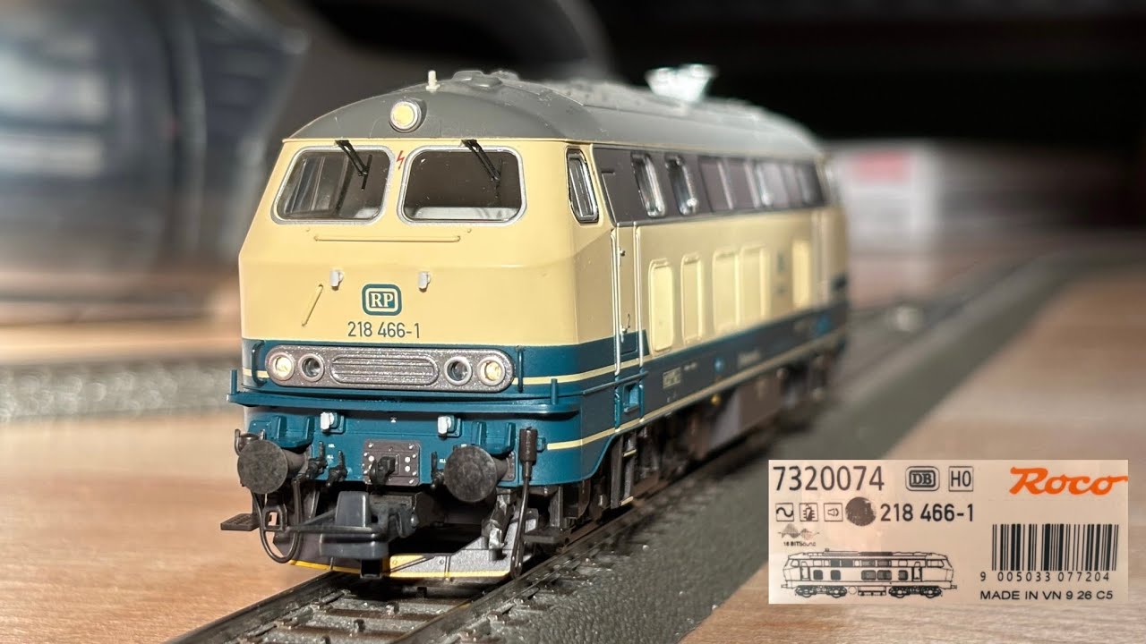 roco様 Unboxing Roco 7320074 Class 218 466 from railsystems RP - YouTube