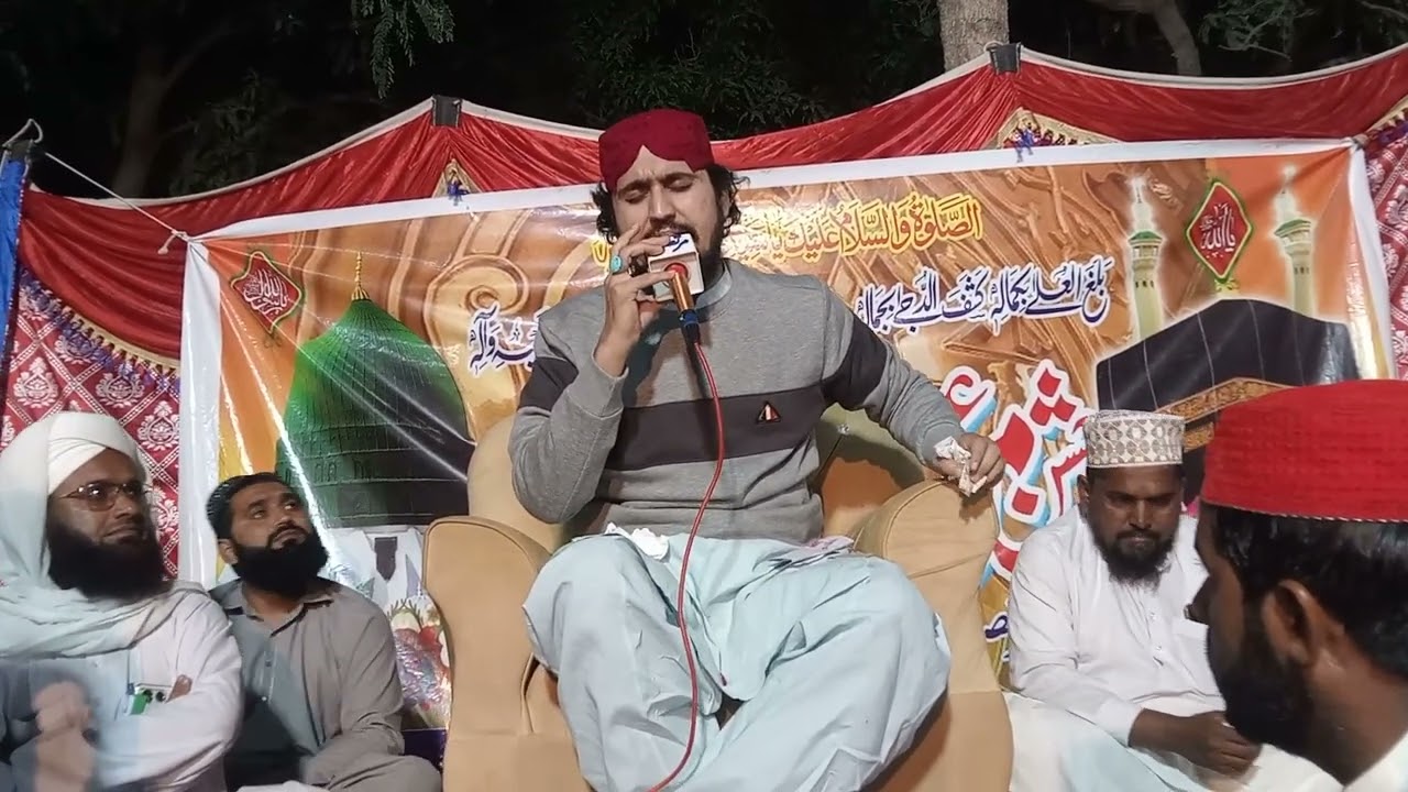 نعت خوان حسنین شفقت رسول صاحب نے بہت ہی خوبصورت اواز میں نعت پیش کی تو سنے اور اگے شیئر کریں