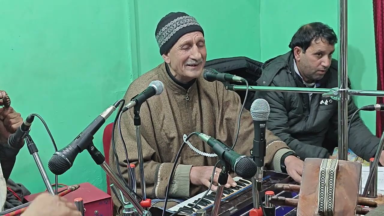 MEHFIL-E-SAMA DAR KHANA PEER MOHD AMIN SHEIKH SAHAB AT IJARA PEHLIPORA BONIYAR SINGER G. HASSAN BHAT