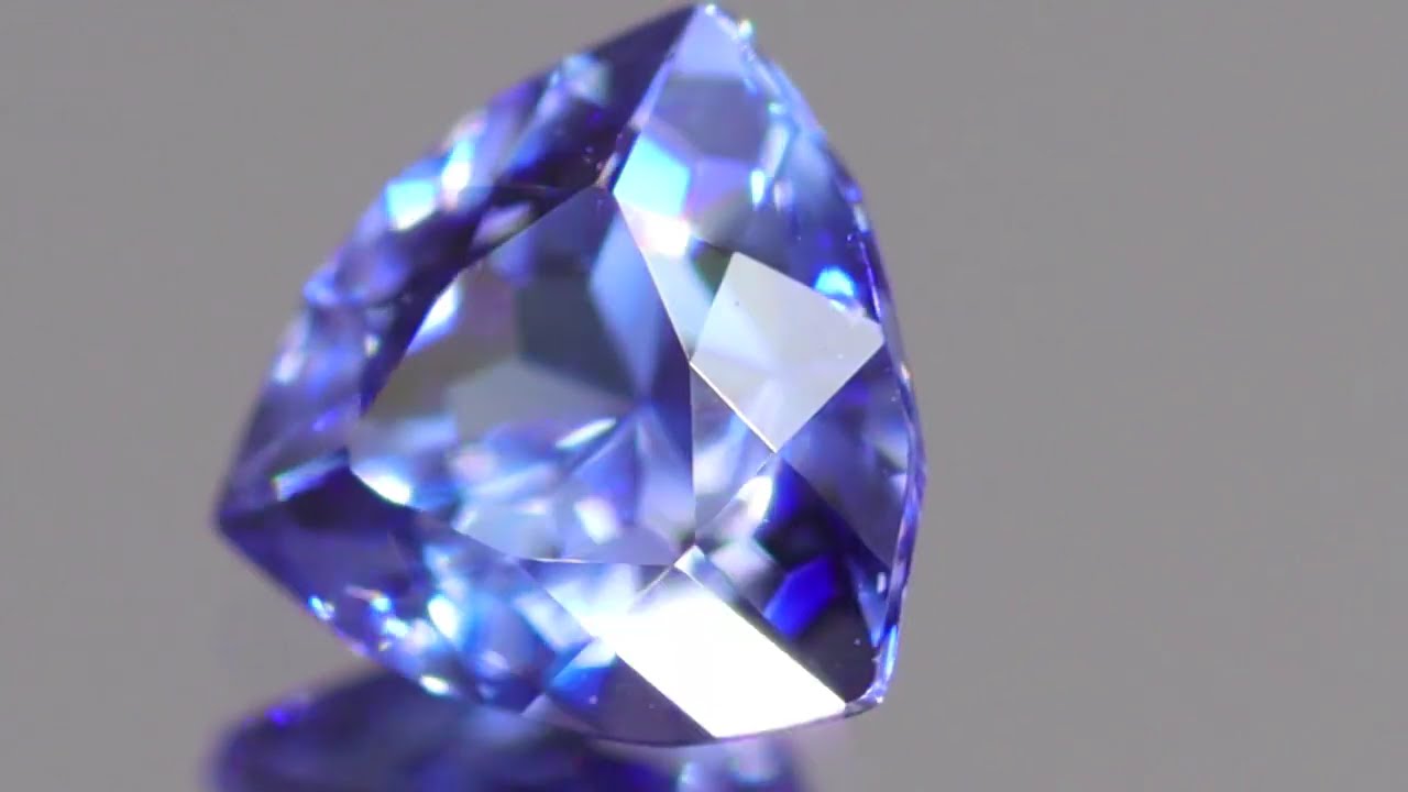 ベニトアイト ベニトアイトの宝石言葉は？効果や価値・価格相場・硬度を解説 ｜最新