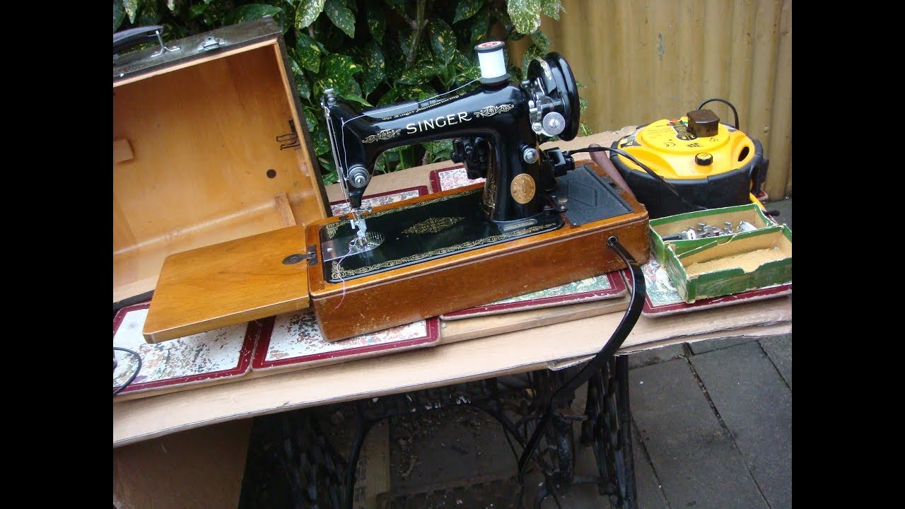 Antique Old Vintage Knee operated Singer sewing machine Model 99K See