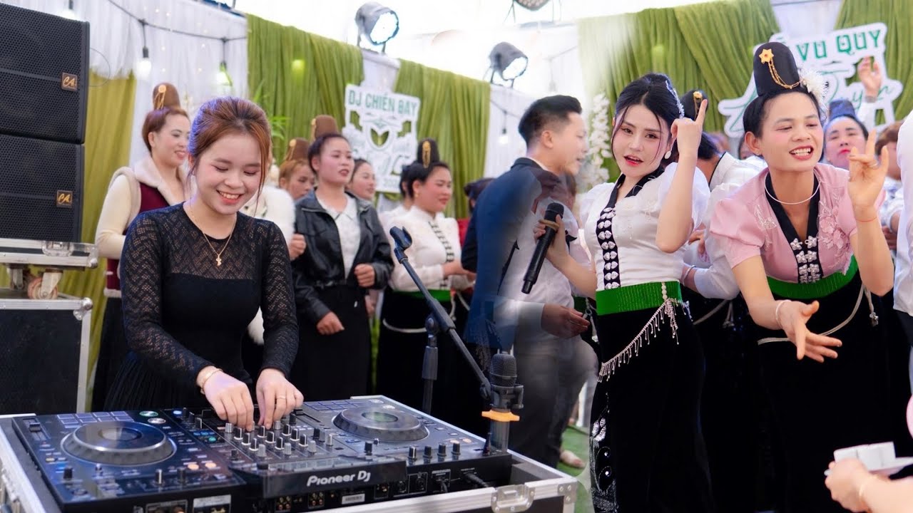 NHẤT TÂY BẮC EM GÁI BẢN NHẢY NHẠC DJ TẠI ĐÁM CƯỚI LỆ QUYÊN & MINH TRUNG “ BẢN SẲNG CHIỀNG BAN “ 