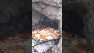 Probé PIZZA hecha dentro de un VOLCÁN ACTIVO 🍕🌋 #guatemala #shorts