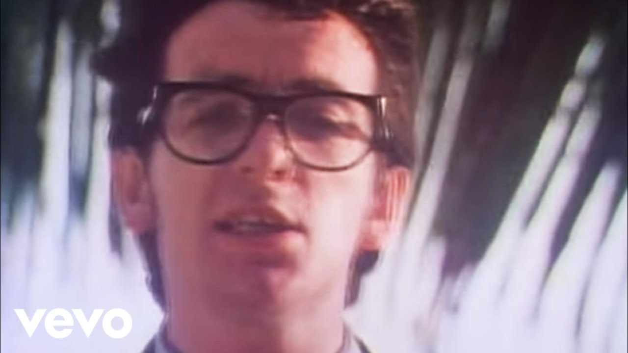 ⁣Elvis Costello & The Attractions - Oliver's Army (Official Video)