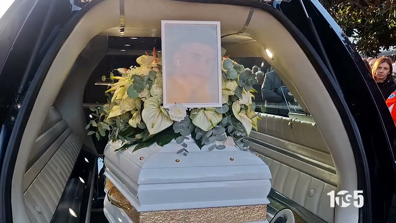 Torre Orsaia Funerali Carlo Nicolella 16gen