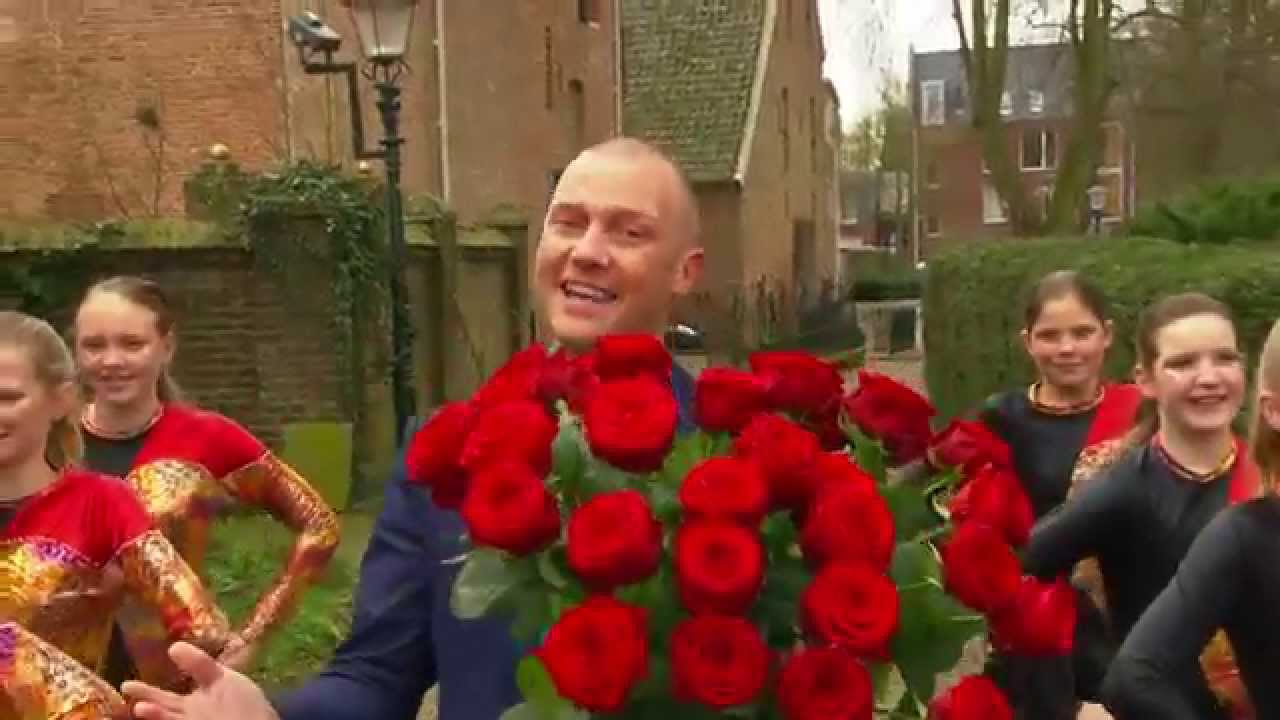 Björn Litjes-Een Bos Rode Rozen(Officiële videoclip)