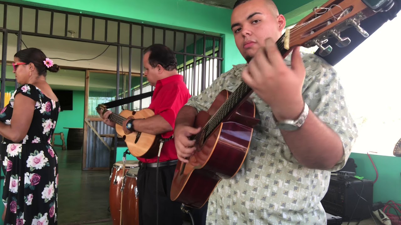 El danzón de Maso Rivera “Cedro abajo” por Juradito y su Jibaro son