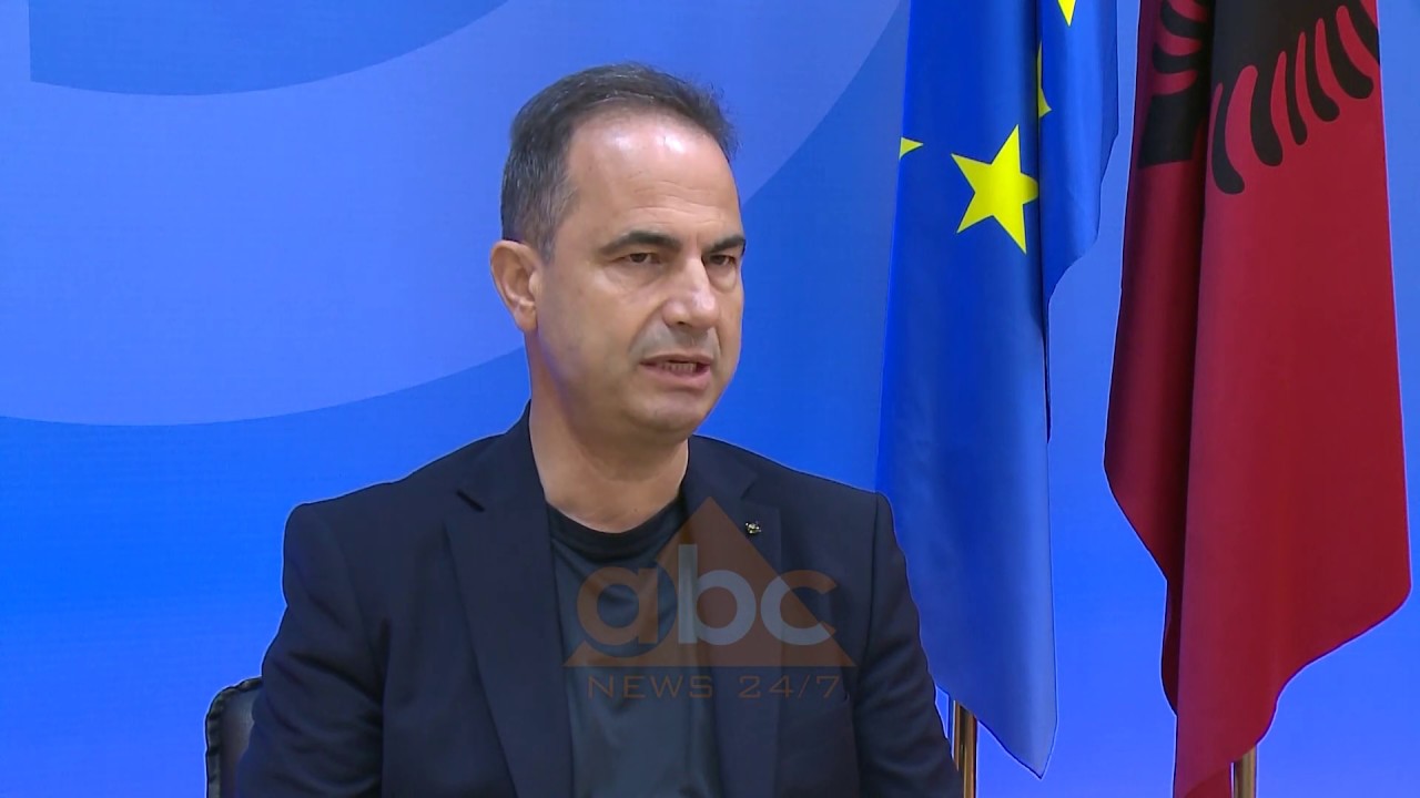 Alarmi i ish-deputetit: Studentet, kerkesa per dege qe i cojne jashte vendit | ABC News Albania