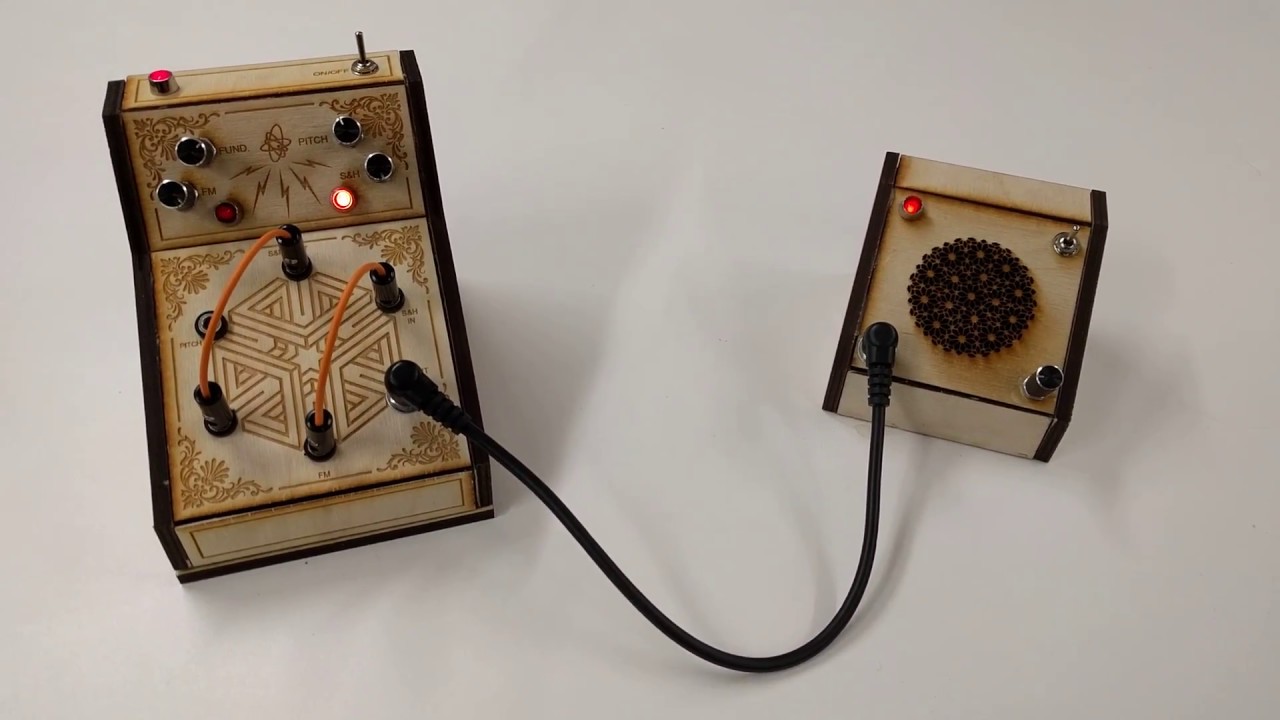 Patchable Synthesizer, Final Build - CD4046, CD40106 & CD4066 - YouTube