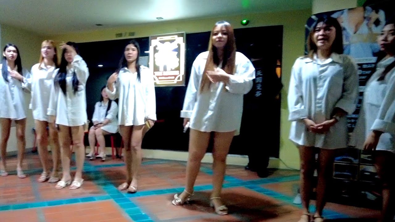 【2025年12月最新バンコク ヤングプレイス】Bangkok タイ Young Place カラオケバー マッサージ 遊び方 Bar nightlife KTV ゴーゴーバー 最新タニア パッポン🔽