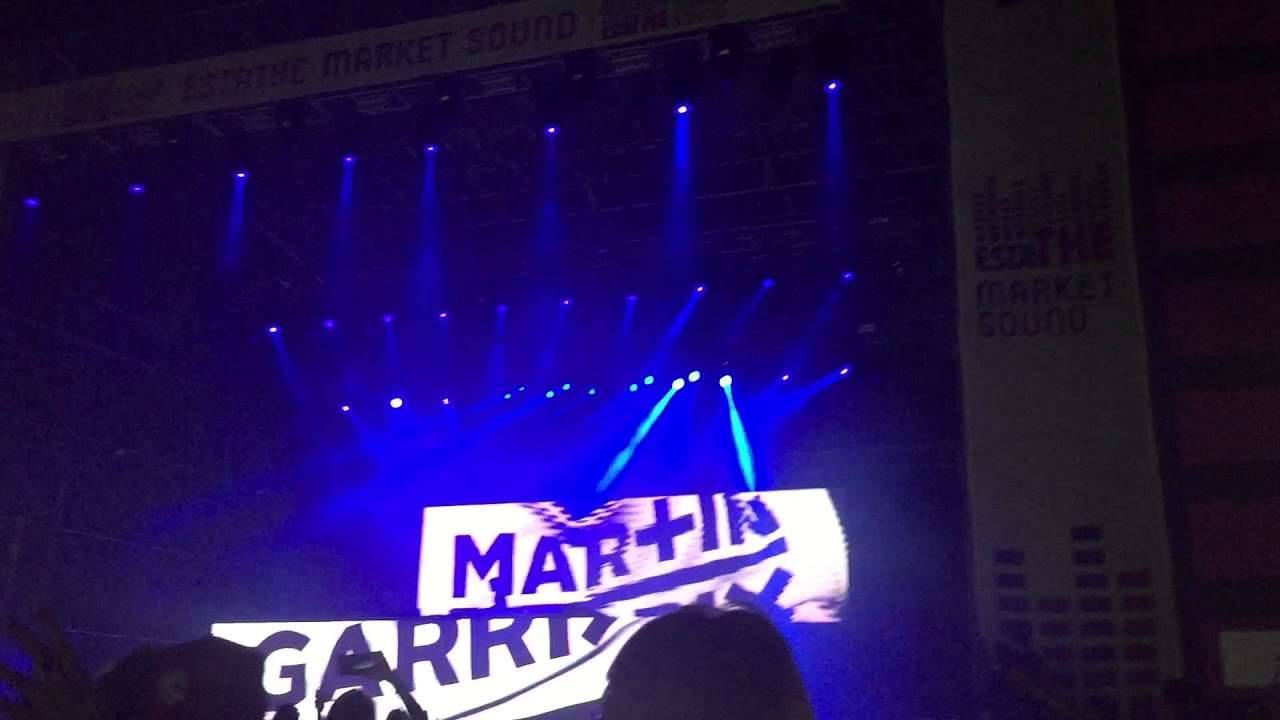 Martin Garrix live at Milan, intro with dragons