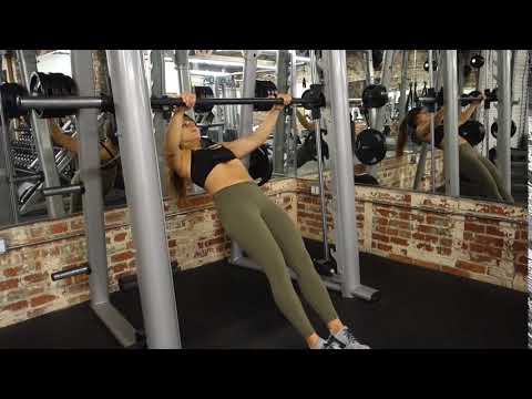 Smith Machine Reverse Pull Ups
