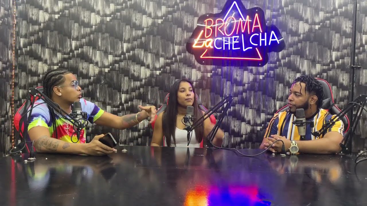 NAYELIS ABANDONA LA ENTREVISTA POR AXELBUENISIMO