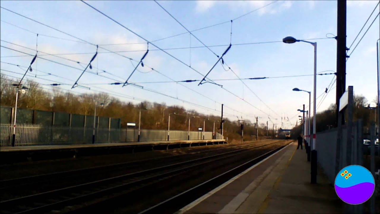 James Bond Skyfall 91007 East Coast Train in livery - YouTube