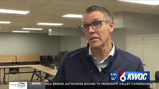 Feenstra courts Quad Cities as race for Iowa governor heats up
