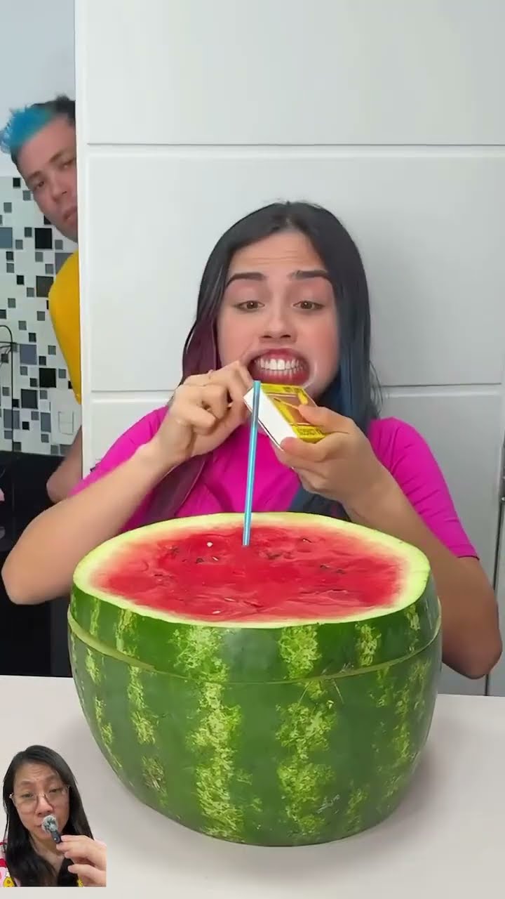 UNTUNG KAKAK GAK TAU KALO SEKANGKANYA BOLONG ?