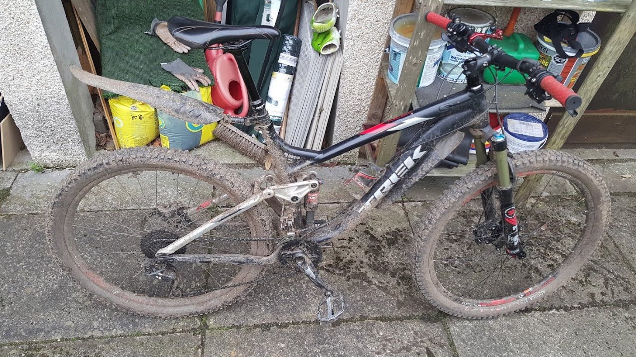 Riding into the storm, ebike survived as we all did. Loch Einich never fails us..