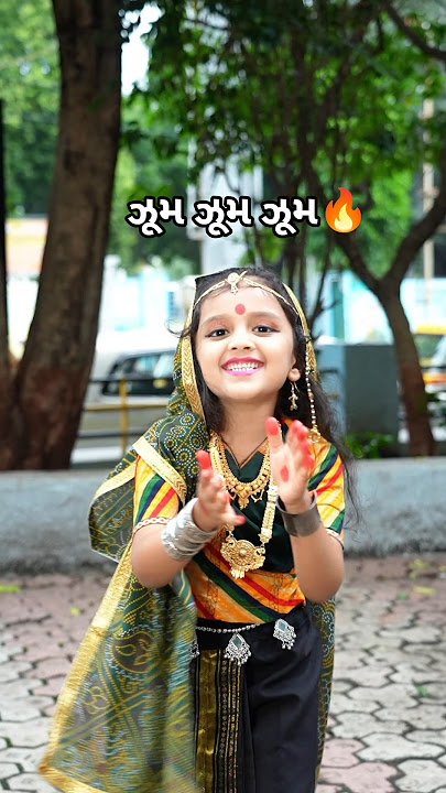 Joom Joom 🔥 | Garba | Navratri | #shorts #garba #navratri #aishwaryamajmudar #step