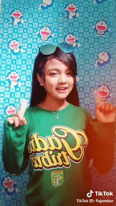 Gadis tribun