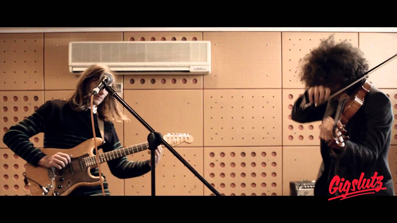 Syd Arthur perform 'Backwards Stepping' LIVE for Gigslutz TV