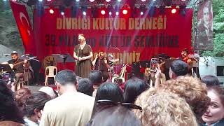 İlkay Akkaya / Kime Kin Ettin de Giydin Alları 