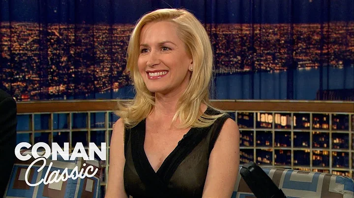 Angela Kinsey Interned For Max Weinberg | Late Nig...