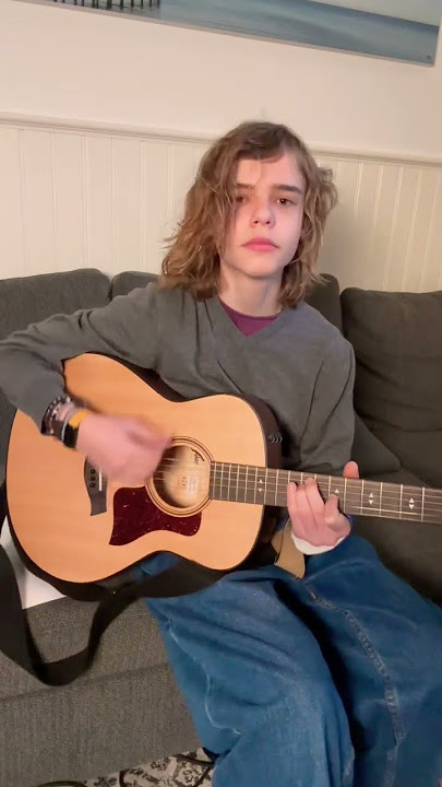 shall I write lyrics for this one? 🤔 #music #oscarstembridge #guitar #musician #singer #shorts