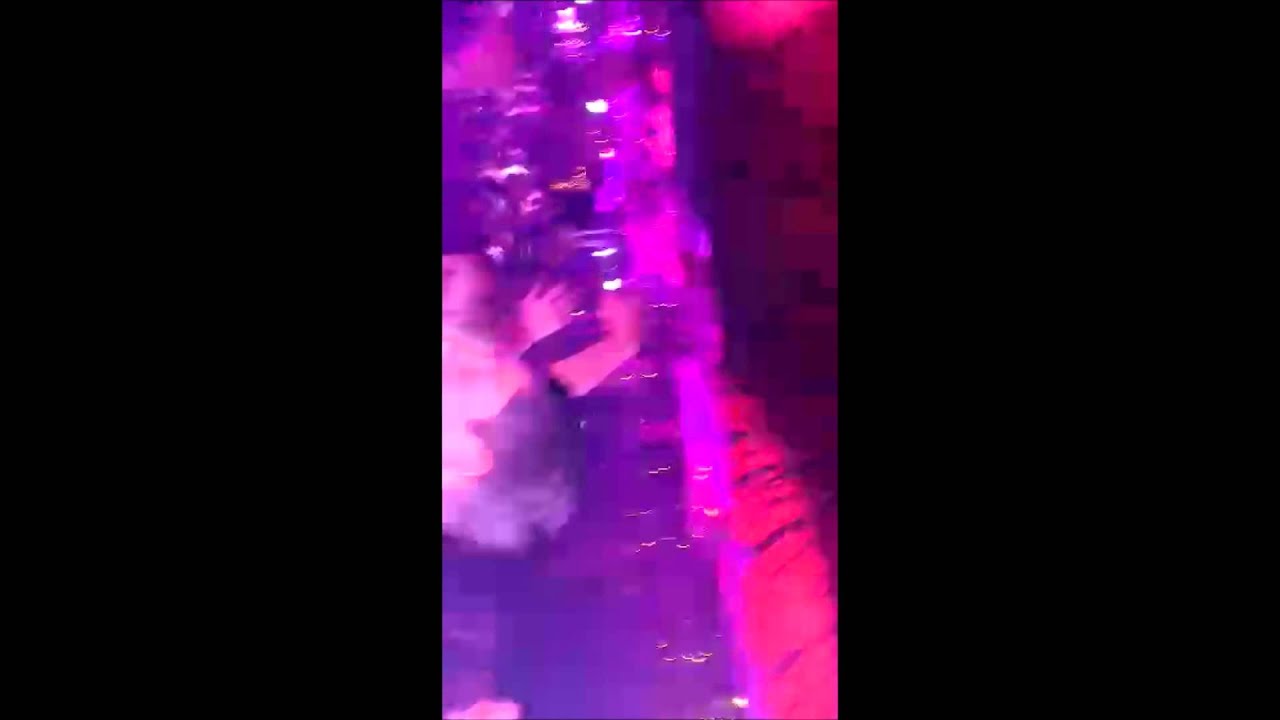 Atombass playing my Bootleg of Shotgun @ De Raayberg, Bergen Op Zoom